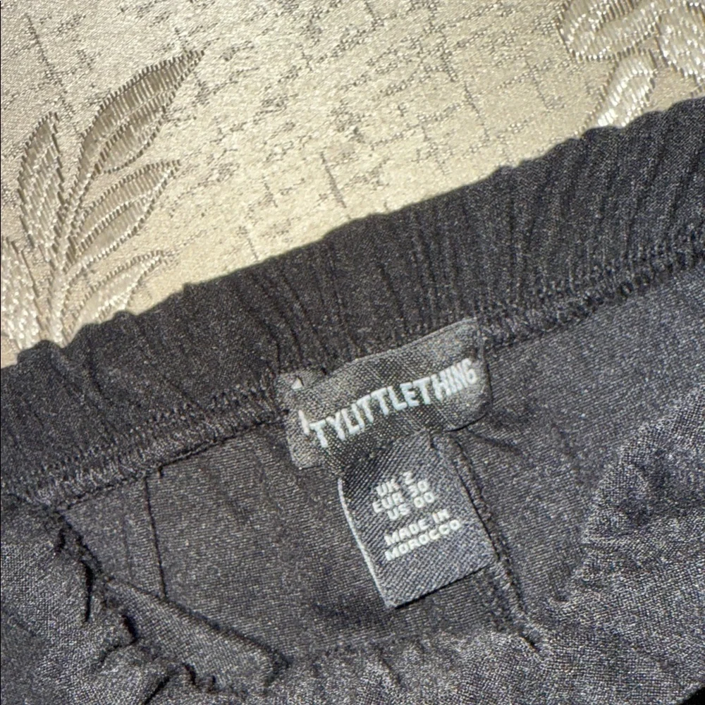PrettyLittleThing Flared Pants - Picture 4 of 5